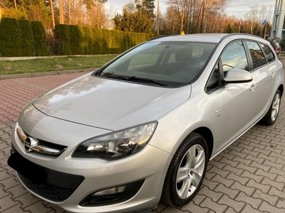 Opel Astra J Sports Tourer Facelifting 1.4 Turbo ECOTEC 120KM 2014