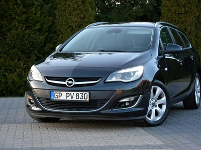 Opel Astra J Sports Tourer Facelifting 1.6 CDTI 136KM 2014