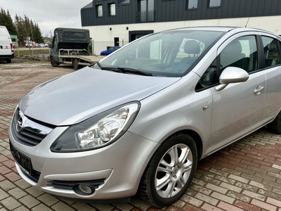 Opel Corsa D Hatchback 1.2 Twinport ECOTEC 80KM 2009