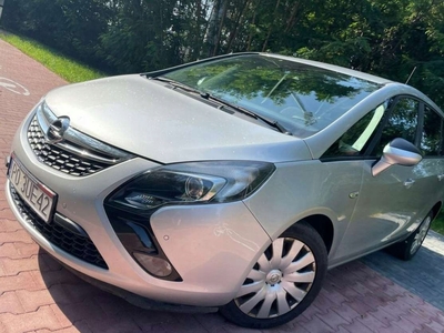 Opel Zafira C 2015