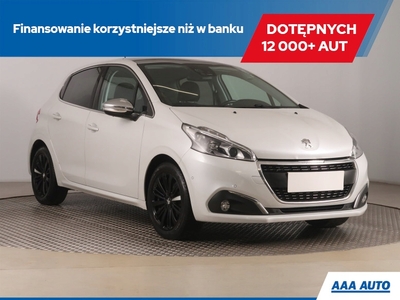 Peugeot 208 I Hatchback 5d Facelifting 1.2 PureTech 110KM 2016