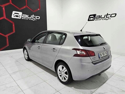 Peugeot 308 II Hatchback 5d 1.2 VTi 82KM 2014