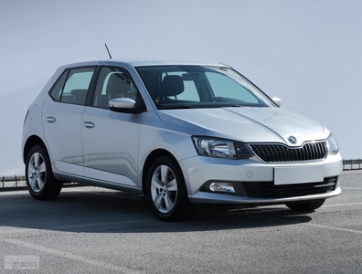 Skoda Fabia III , Salon Polska, Serwis ASO, Klima, Parktronic