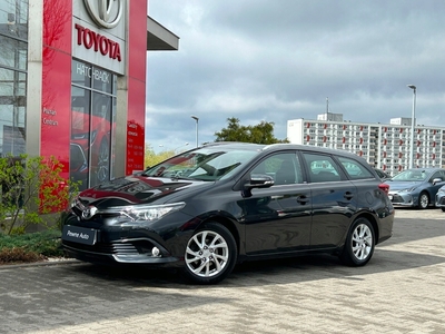 Toyota Auris II Touring Sports Facelifting 1.2 D-4T 116KM 2016