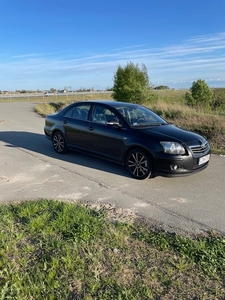 Toyota Avensis II Sedan 2.2 D-4D 177KM 2007