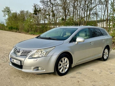 Toyota Avensis III Wagon 2.0 D-4D 126KM 2010