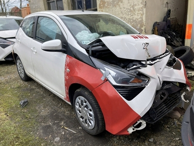 Toyota Aygo II Hatchback 3d Facelifting 1.0 VVT-i 72KM 2021