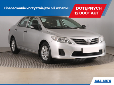 Toyota Corolla X Sedan Facelifting 1.4 D-4D 90KM 2012