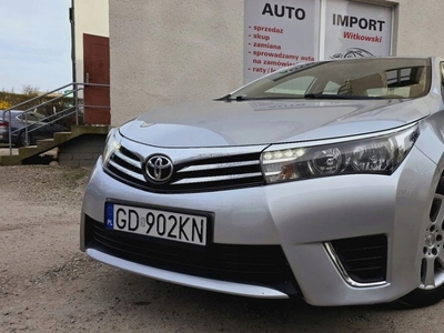 Toyota Corolla XI Sedan 1.6 Valvematic 132KM 2015