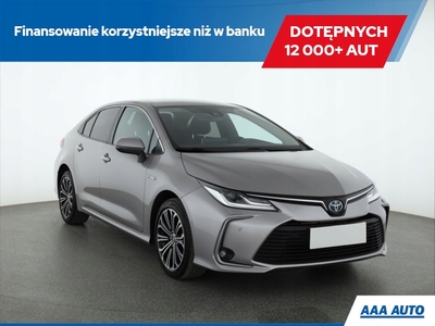 Toyota Corolla XII Sedan 1.8 Hybrid 122KM 2019