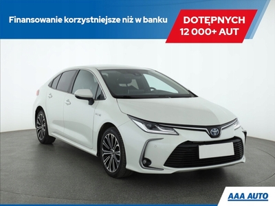 Toyota Corolla XII Sedan 1.8 Hybrid 122KM 2019