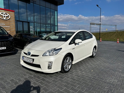 Toyota Prius III Hatchback 1.8 HSD 136KM 2010