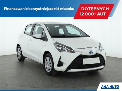 Toyota Yaris III Hatchback 5d Facelifting 2017 1.5 Hybrid 100KM 2020