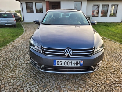 Volkswagen Passat B7 Limousine 2.0 TDI CR DPF BlueMotion 140KM 2011