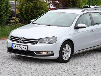 Volkswagen Passat B7 Variant 2.0 TDI CR DPF BlueMotion 140KM 2012