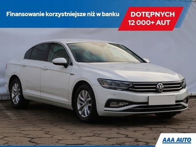 Volkswagen Passat B8 Limousine 2.0 TDI BlueMotion SCR 150KM 2019