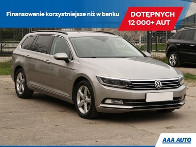 Volkswagen Passat B8 Variant 1.8 TSI BlueMotion Technology 180KM 2015