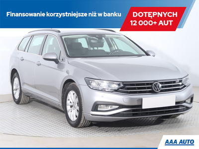 Volkswagen Passat B8 Variant Facelifting 2.0 TDI SCR 150KM 2020