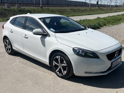 Volvo V40 II 2017