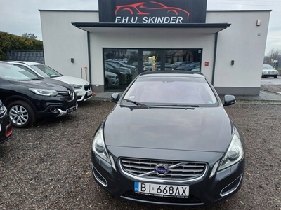 Volvo V60 I Kombi 1.6 T4 180KM 2011