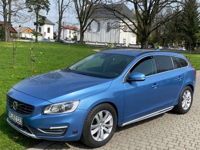 Volvo V60 I Kombi Facelifting 1.6 T4 180KM 2014