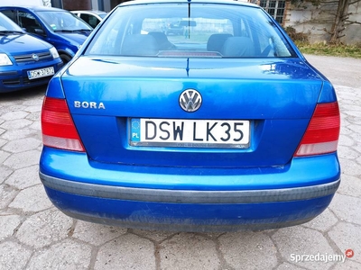VW Bora 1.6 Benz stan bardzo dobry! Opłaty na rok