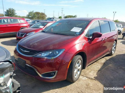 Chrysler Pacifica Touring Plus Plug-In Hybrid