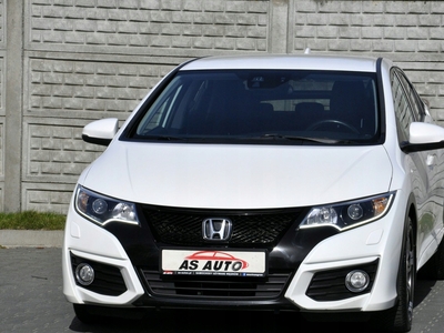 Honda Civic IX Hatchback 5d 1.8 i-VTEC 142KM 2015