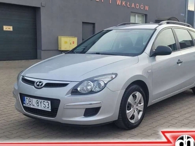 Hyundai i30 I CW Facelifting 1.4 DOHC 109KM 2010