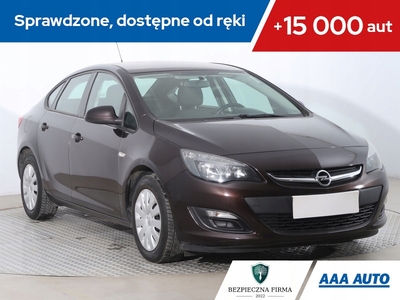 Opel Astra J Sedan 1.6 Twinport ECOTEC 115KM 2016