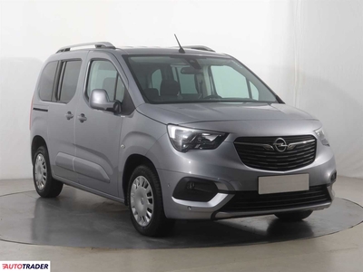 Opel Combo 1.2 108 KM 2019r. (Piaseczno)