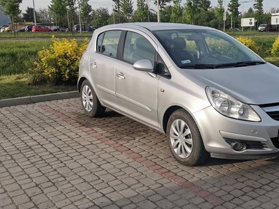 Opel Corsa 1.2 Benzyna wersja COSMO Bogate wyposażenie