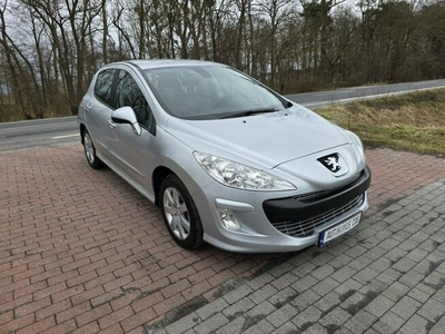 Peugeot 308 1,6V benzyna z niskim oryginalnym przebiegiem 110 tys km !