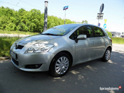 Toyota Auris I (2006-2012)