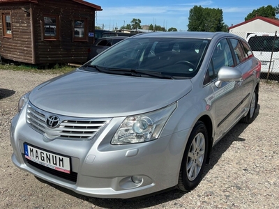 Toyota Avensis III Wagon 2.0 D-4D 126KM 2011