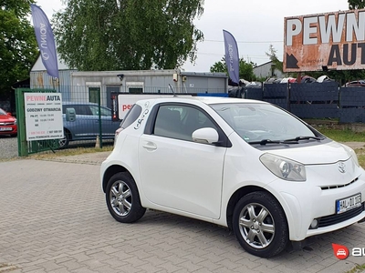 Toyota iQ