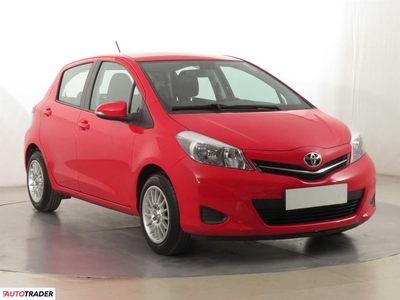 Toyota Yaris 1.0 68 KM 2013r. (Piaseczno)