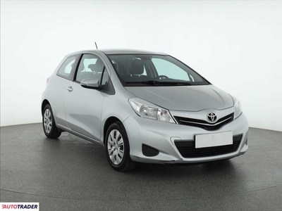 Toyota Yaris 1.3 97 KM 2013r. (Piaseczno)