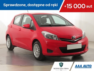 Toyota Yaris III Hatchback 5d 1.0 VVT-i 69KM 2013