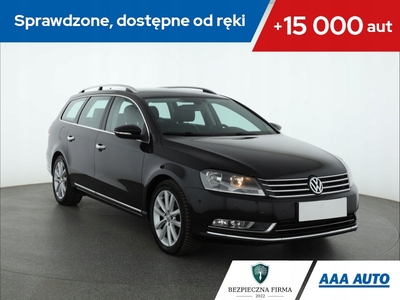 Volkswagen Passat B7 Variant 2.0 TDI CR DPF BlueMotion 170KM 2010