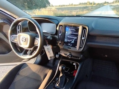 Volvo XC40 od kobiety niski przebieg