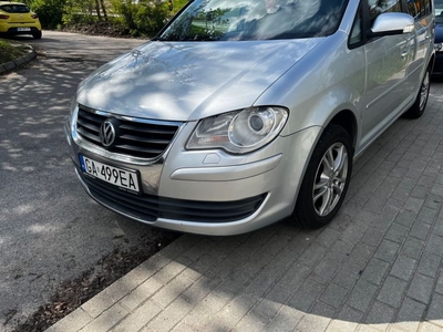 VW Touran 1.6 benz United 7-osobowy