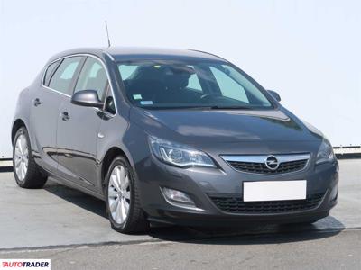 Opel Astra 1.6 113 KM 2010r. (Piaseczno)