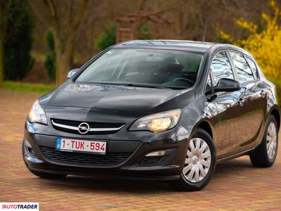 Opel Astra 1.4 benzyna 100 KM 2015r. (lubin)