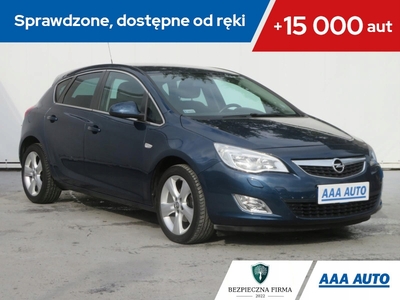 Opel Astra J 2010