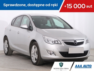 Opel Astra J Hatchback 5d 1.6 Twinport ECOTEC 115KM 2011