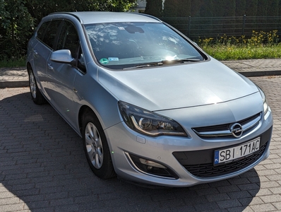 Opel Astra J Sports Tourer 1.4 T 120 KM