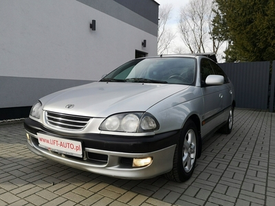 Toyota Avensis I Hatchback 2.0 D-4D 110KM 2000