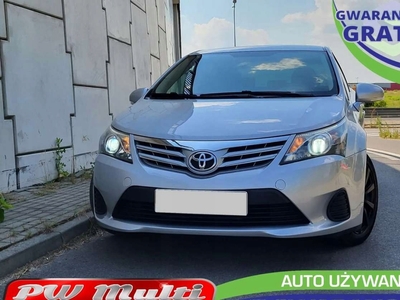 Toyota Avensis III Sedan Facelifting 2.0 D-4D 124KM 2012