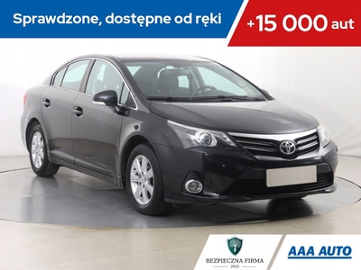 Toyota Avensis III Sedan Facelifting 2.0 D-4D 124KM 2014